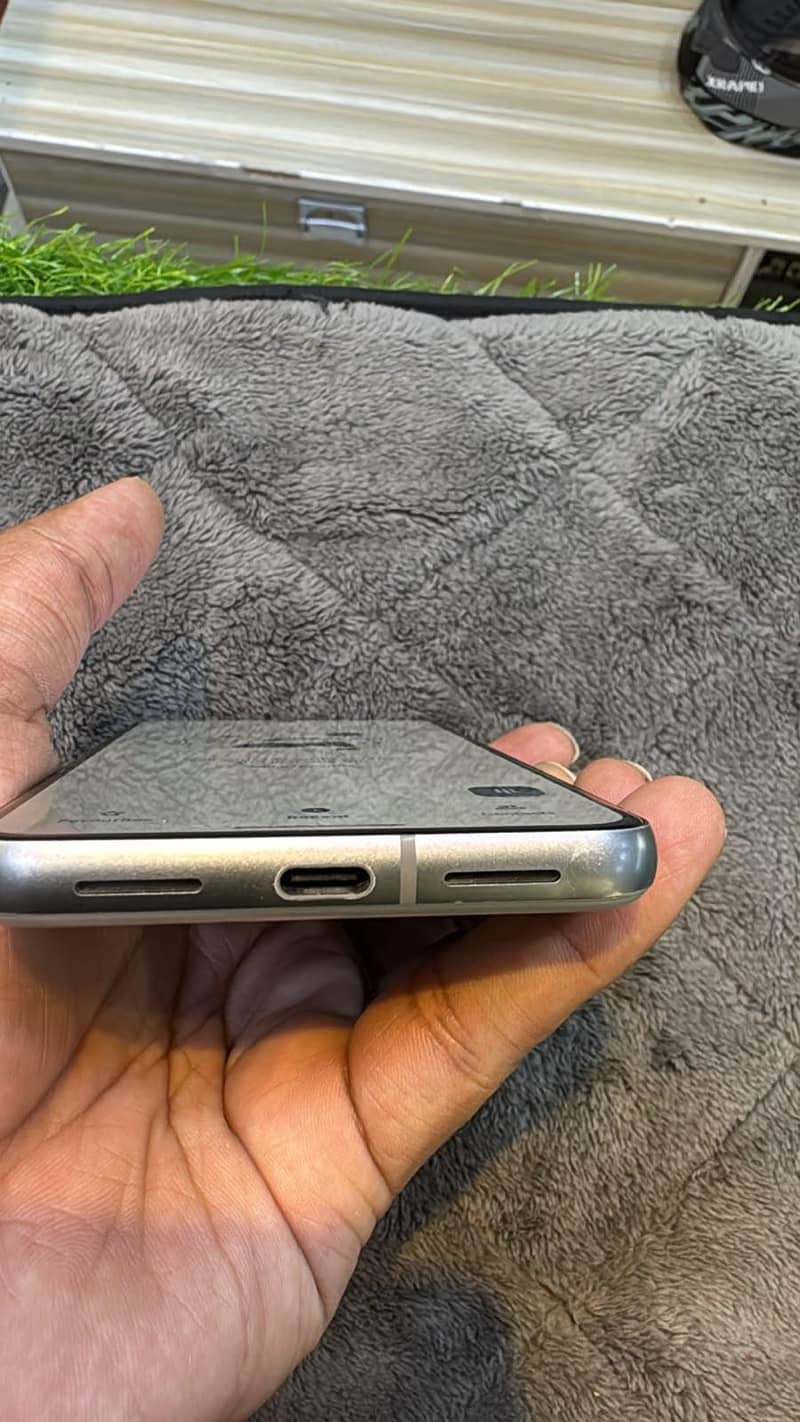 Google Pixel 8 1