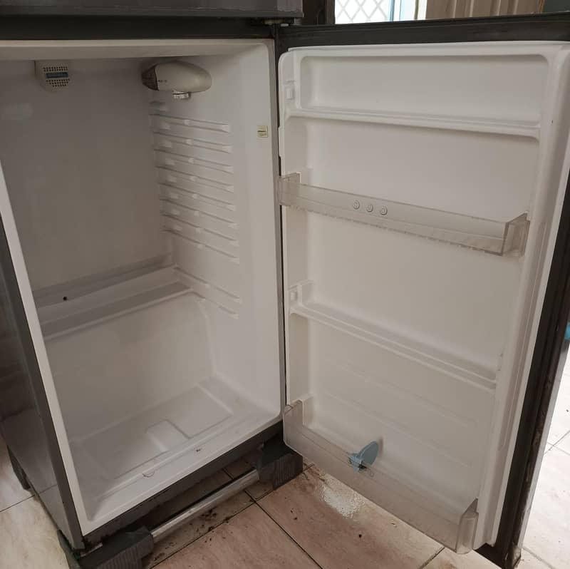 refrigerator 4
