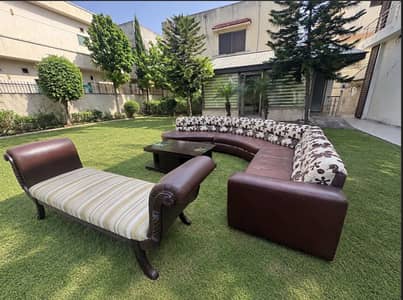 9-Seater Round/Curved Sofa