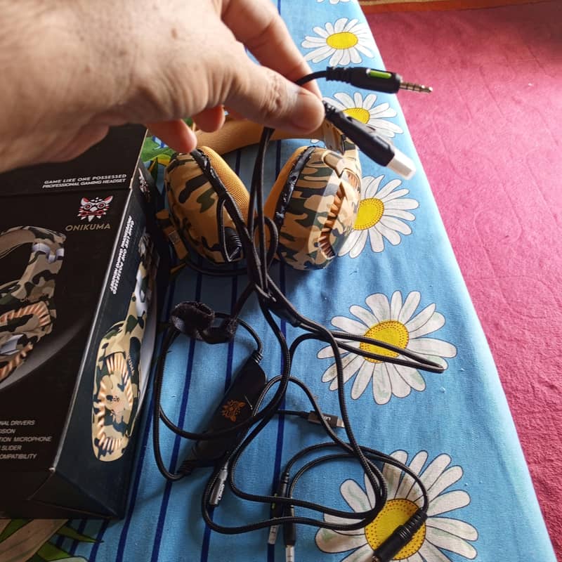 headset 2
