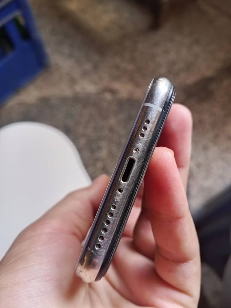 Apple iPhone XS 1