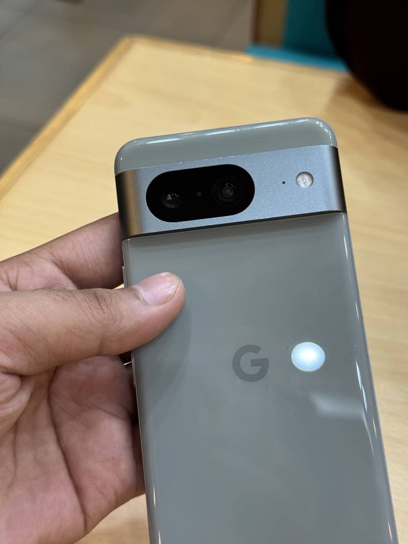 Google Pixel 8 5