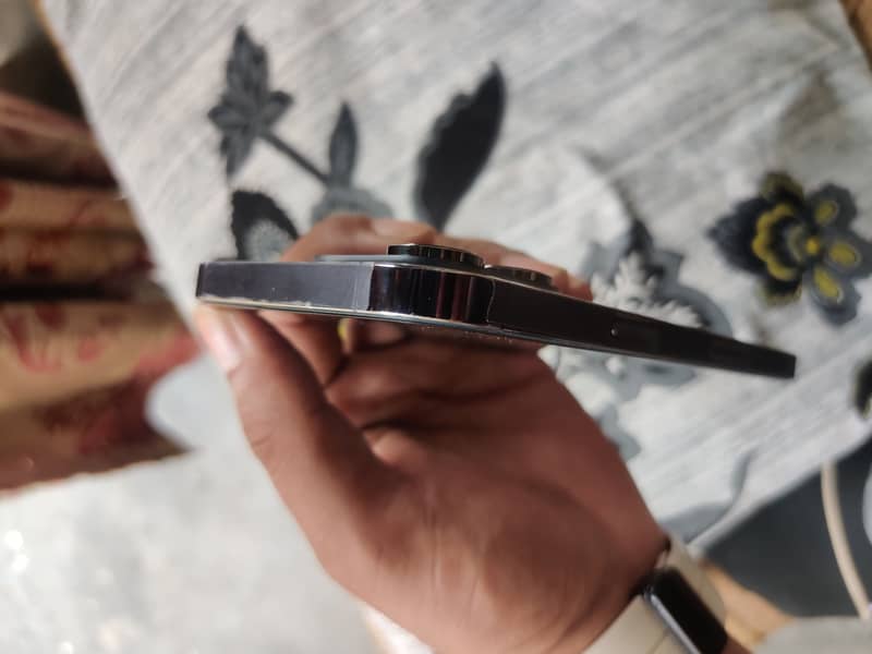 Apple iPhone 14 Pro Max 6