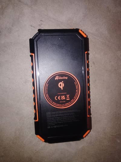 Hiluckey 26800mAh Solar Wireless Power Bank