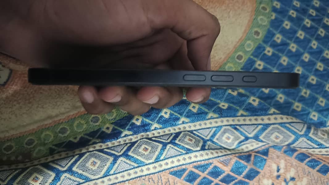 Apple iPhone 16e Jv 2