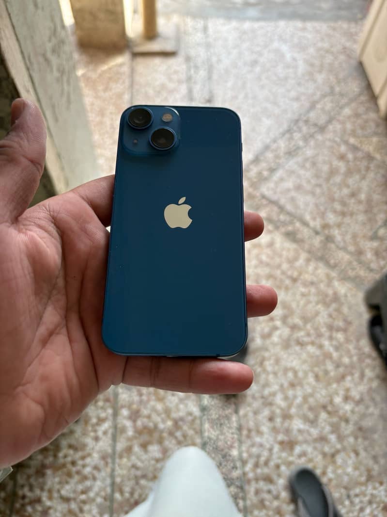 iPhone 13 mini 0