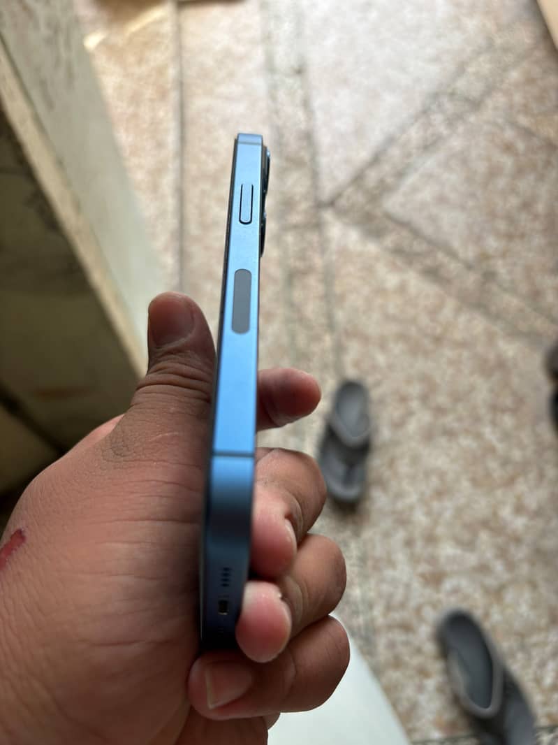 iPhone 13 mini 4