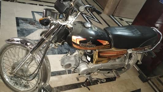 CD 70 2025 Model Good Condition