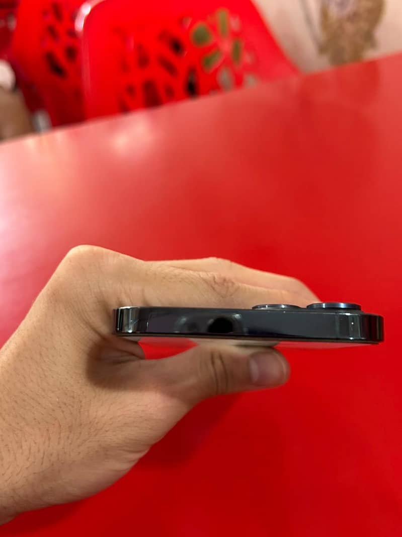 Apple iPhone 12 Pro Max 1