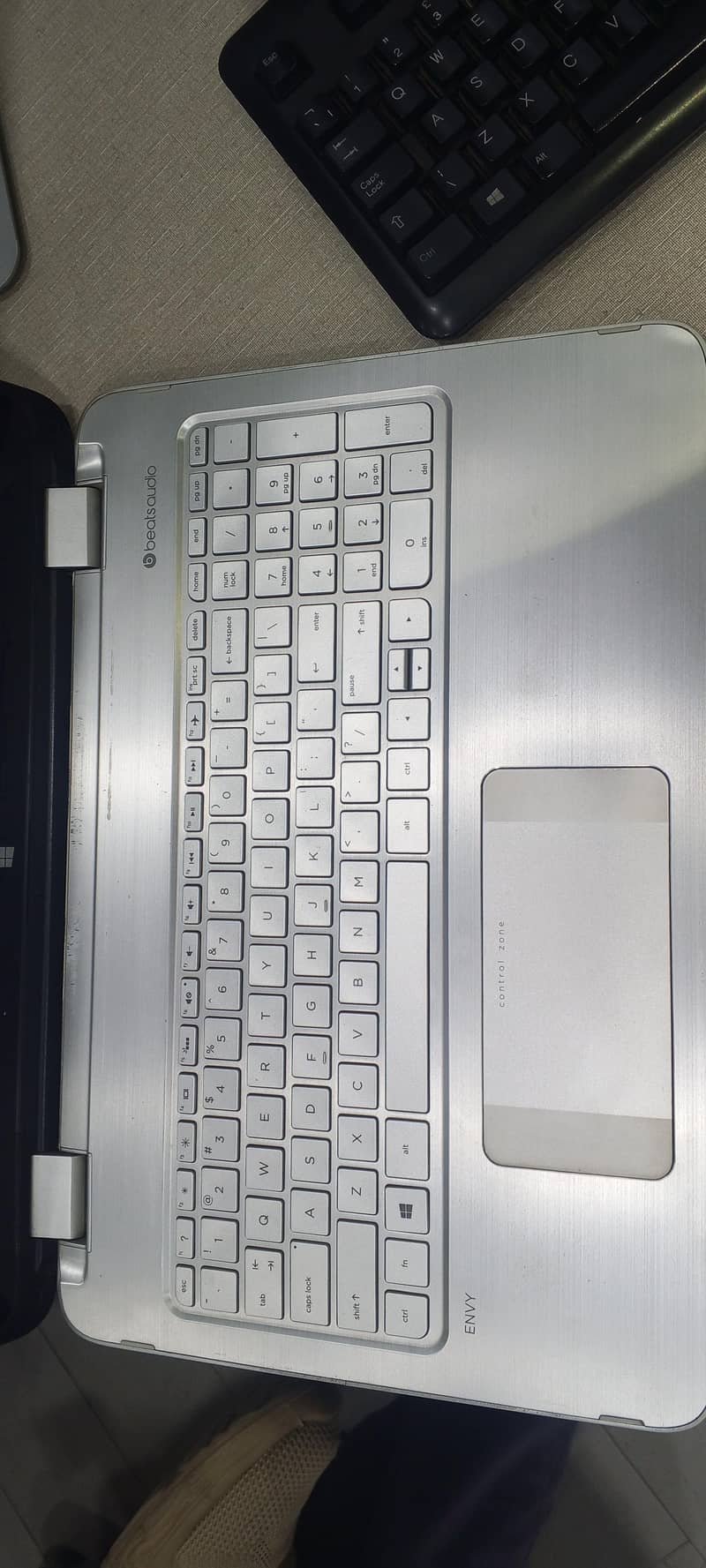 HP Laptop 1