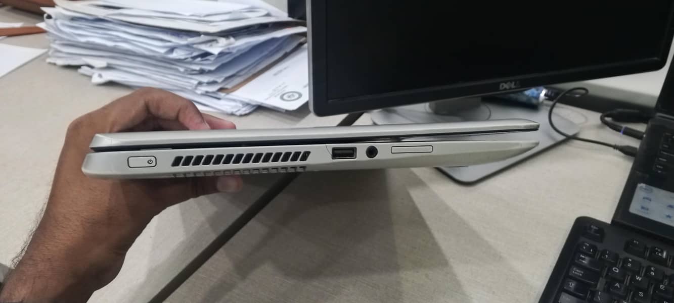 HP Laptop 4