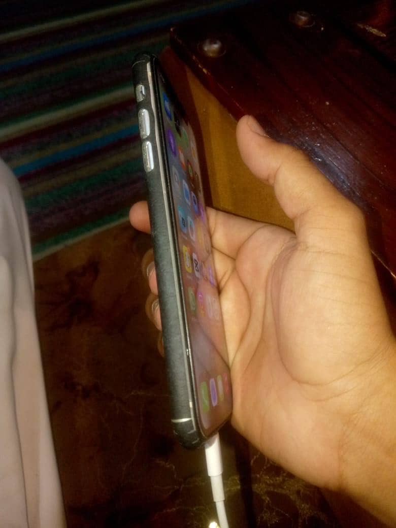 Apple iPhone 11 3