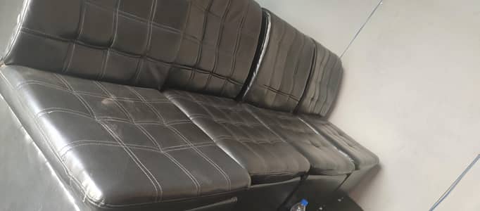 single seat sofa one Month use only like new 5 seats available