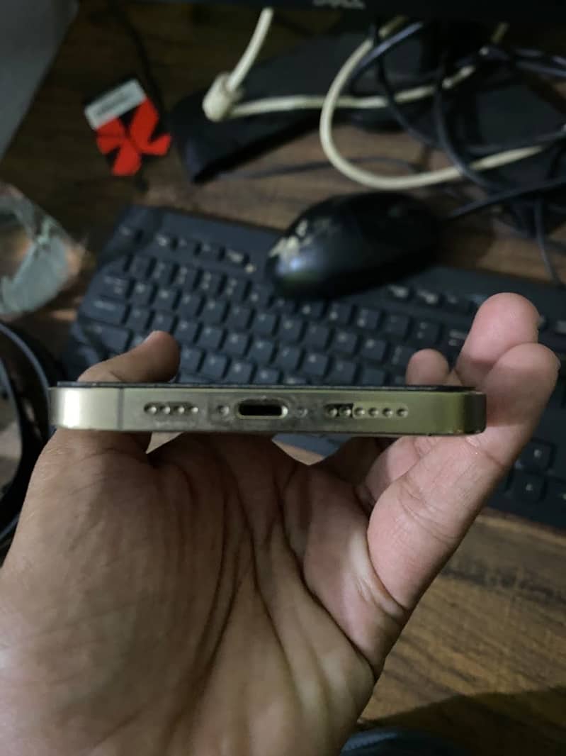Apple iPhone 12 Pro Max 3