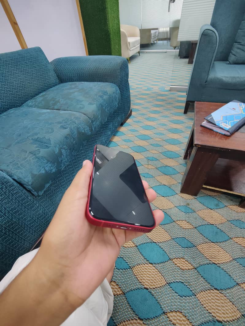 Apple iPhone 13 7