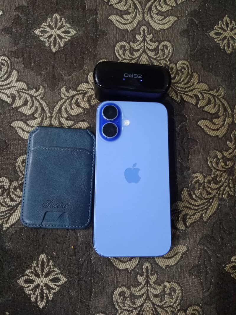 Apple iPhone 16 0