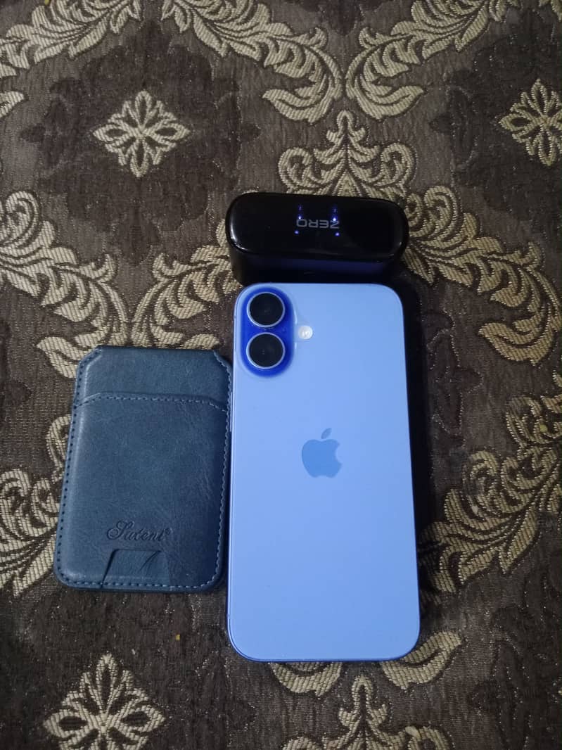Apple iPhone 16 2