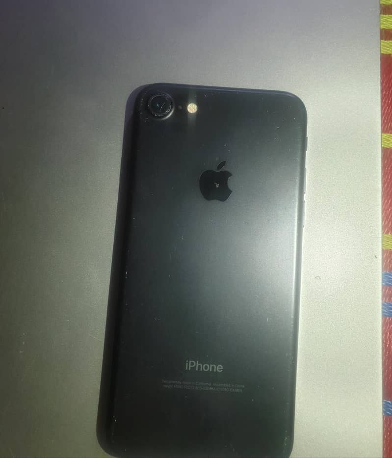 Apple iPhone 7 0