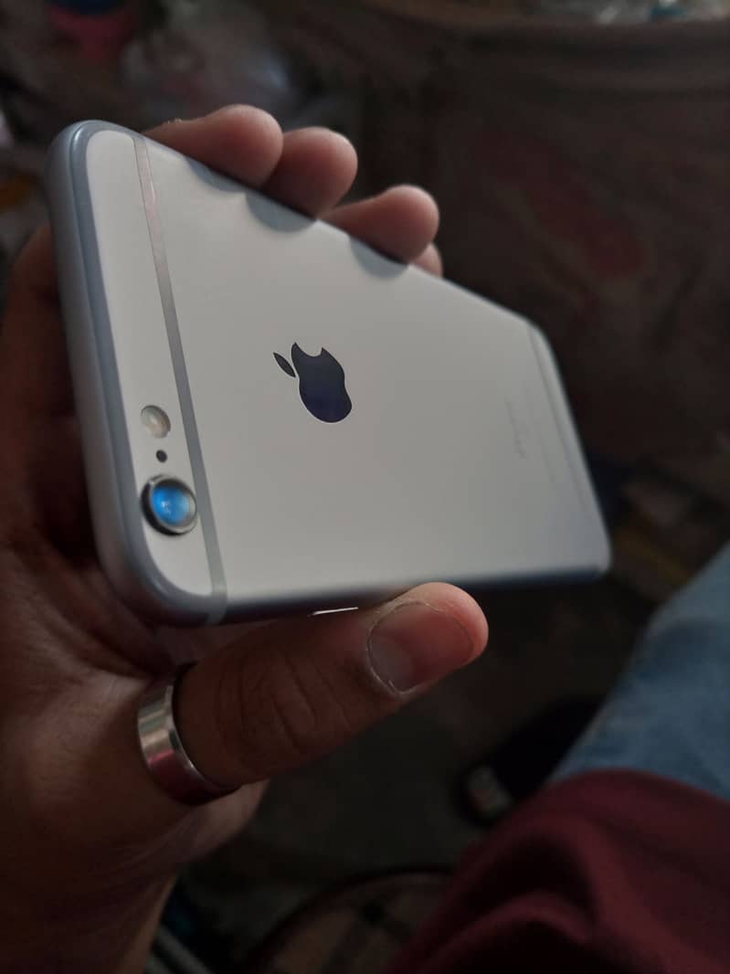Apple iPhone 6S 2