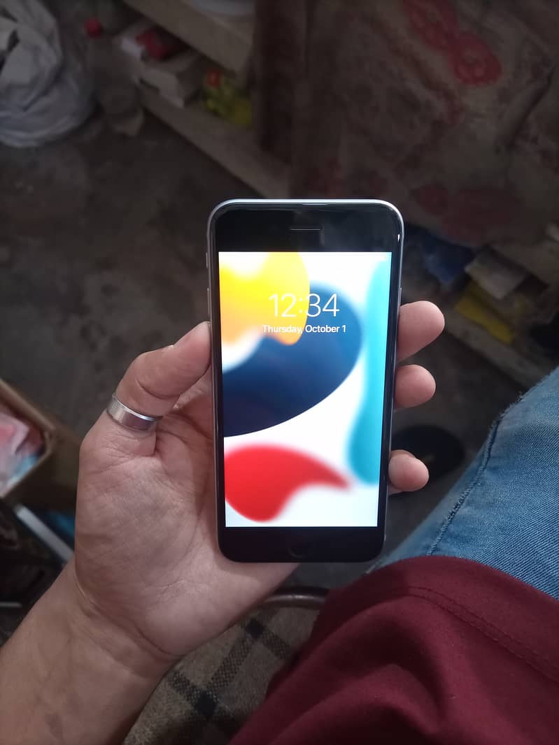 Apple iPhone 6S 3