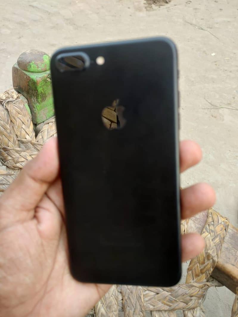 Apple iPhone 7 Plus 0