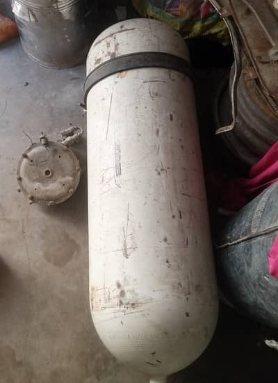 CNG cylinder with kit contact Whatsapp 03702191033