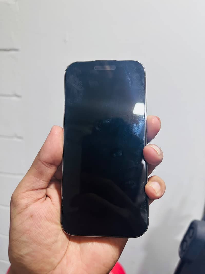 Apple iPhone 15 Pro 1