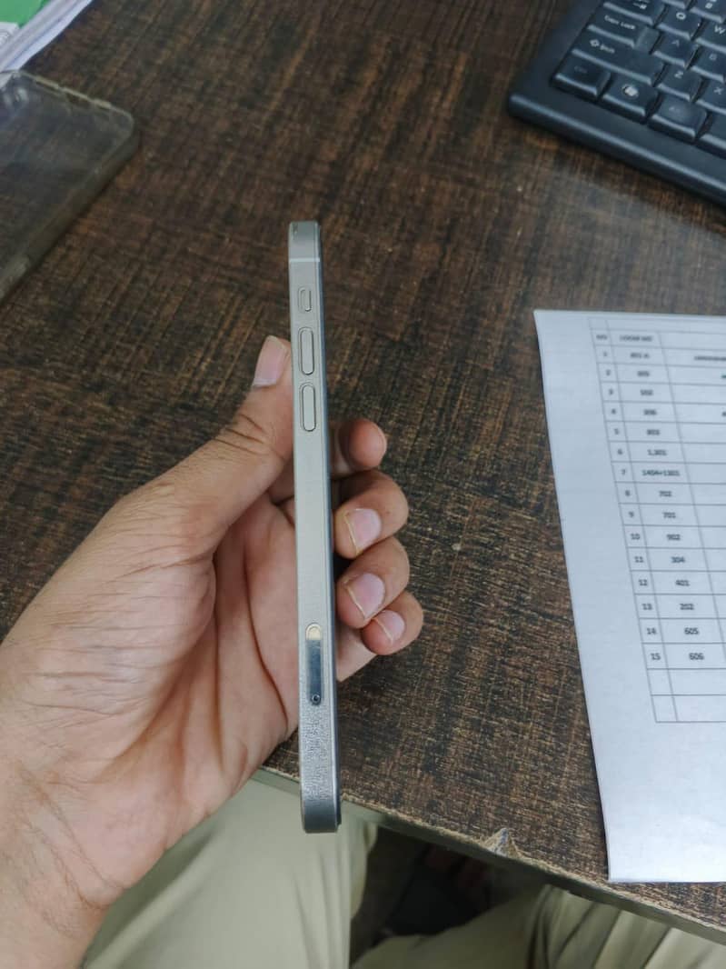Apple iPhone 12 Pro 4
