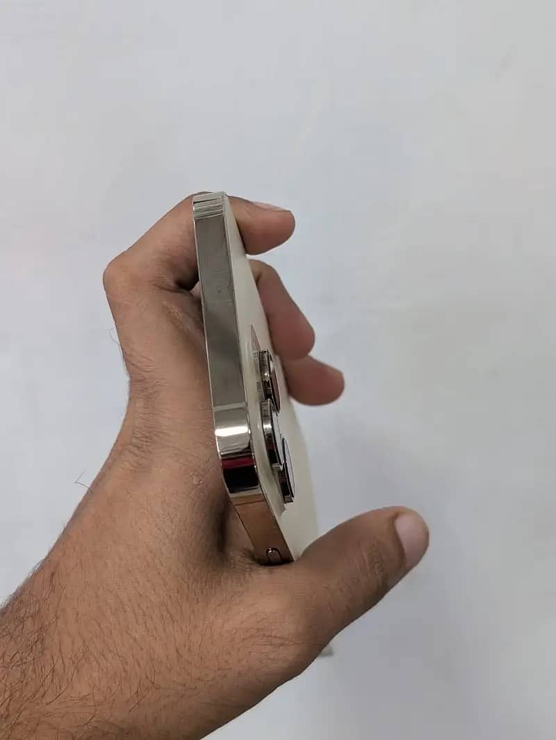 Apple iPhone 14 Pro Max 2