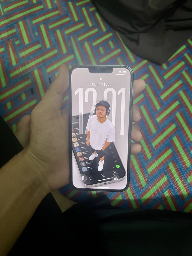 Apple iPhone 13 3