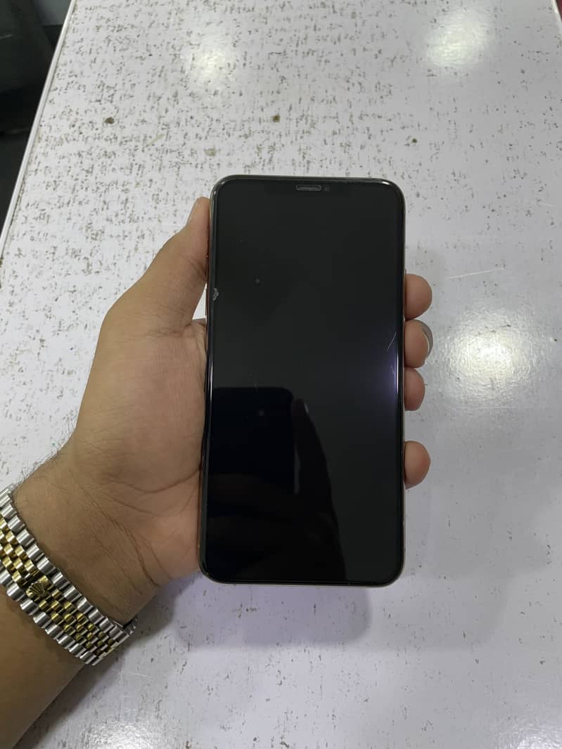 Apple iPhone 11 Pro Max 2