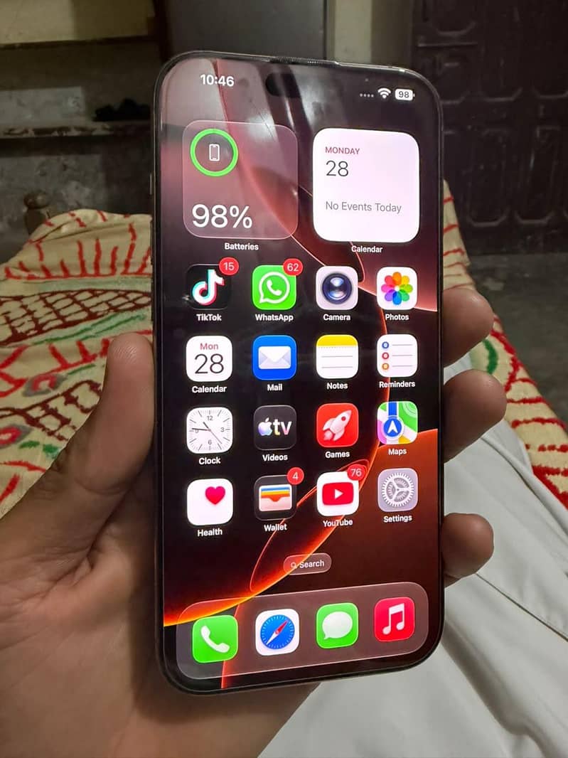 Apple iPhone 16 Pro Max 2