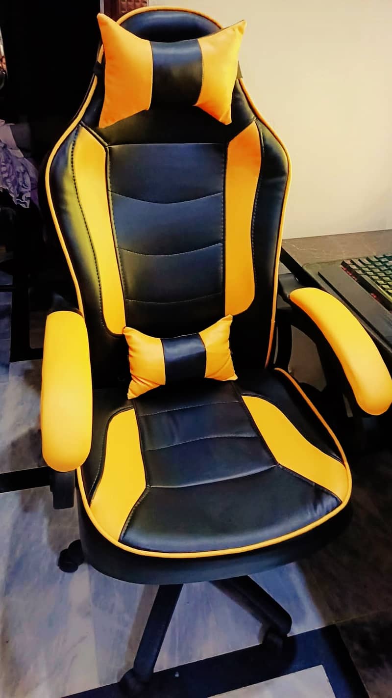 RTX GAMING PC FULL SETUP PC/MONITOR/GAMINGCHAIR/TABLE/ACCESSORIES 2