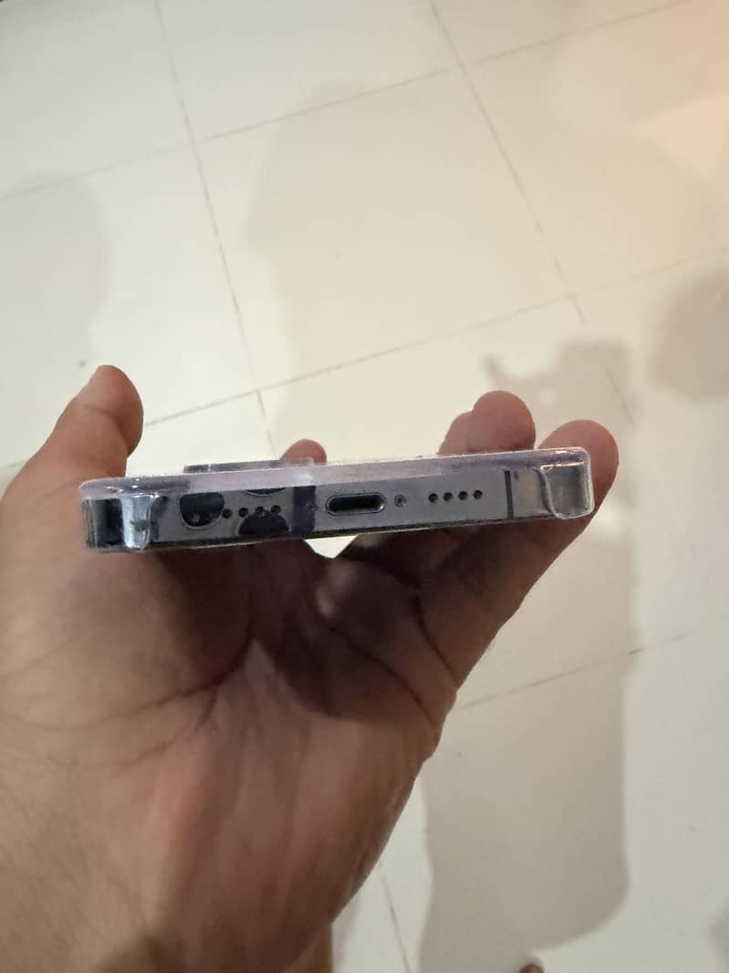 Apple iPhone 13 Pro Max 1