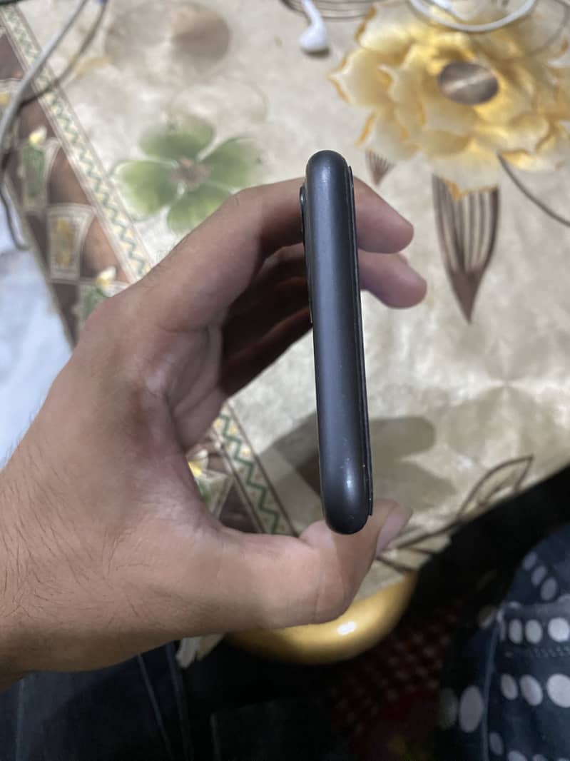 Apple iPhone 11 2