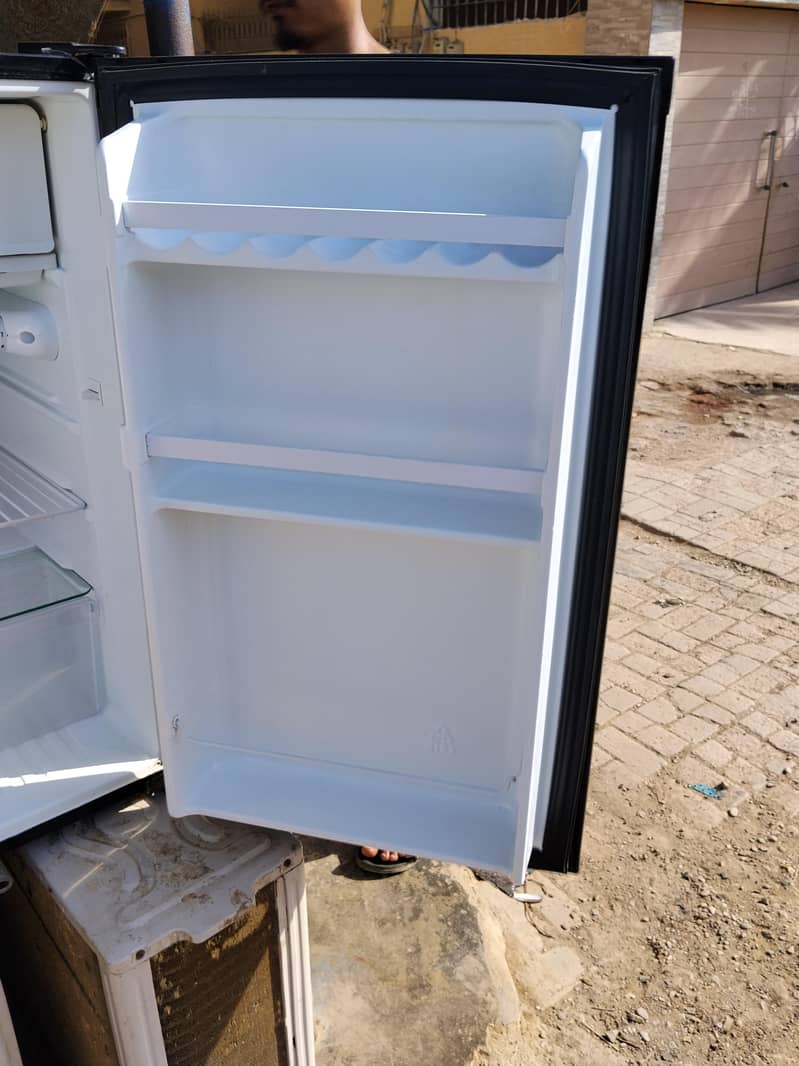 Panatron Mini Fridge 4