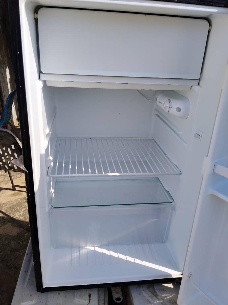 Panatron Mini Fridge 5