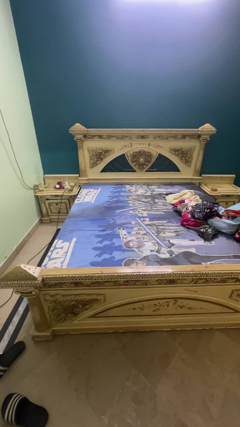 King bed set , cupboard 0