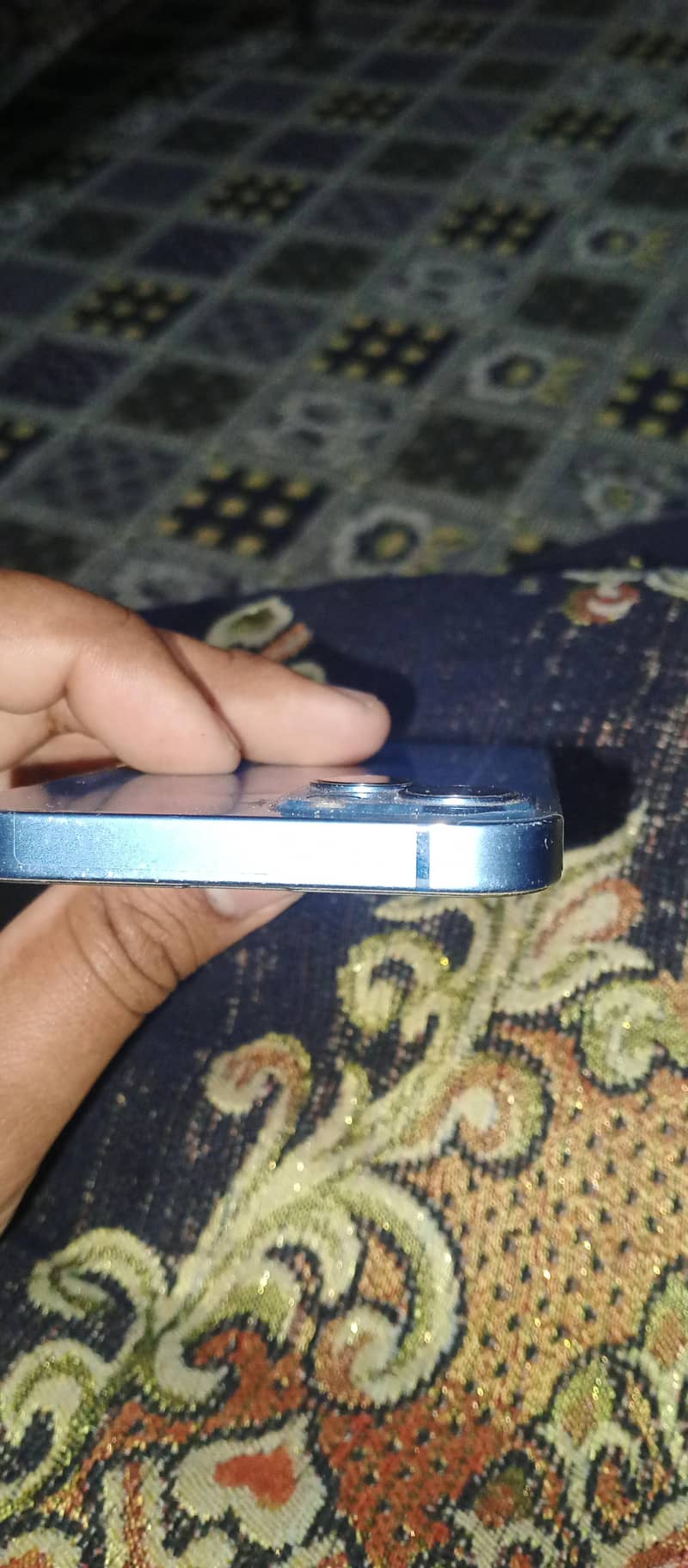 Apple iPhone 13 2
