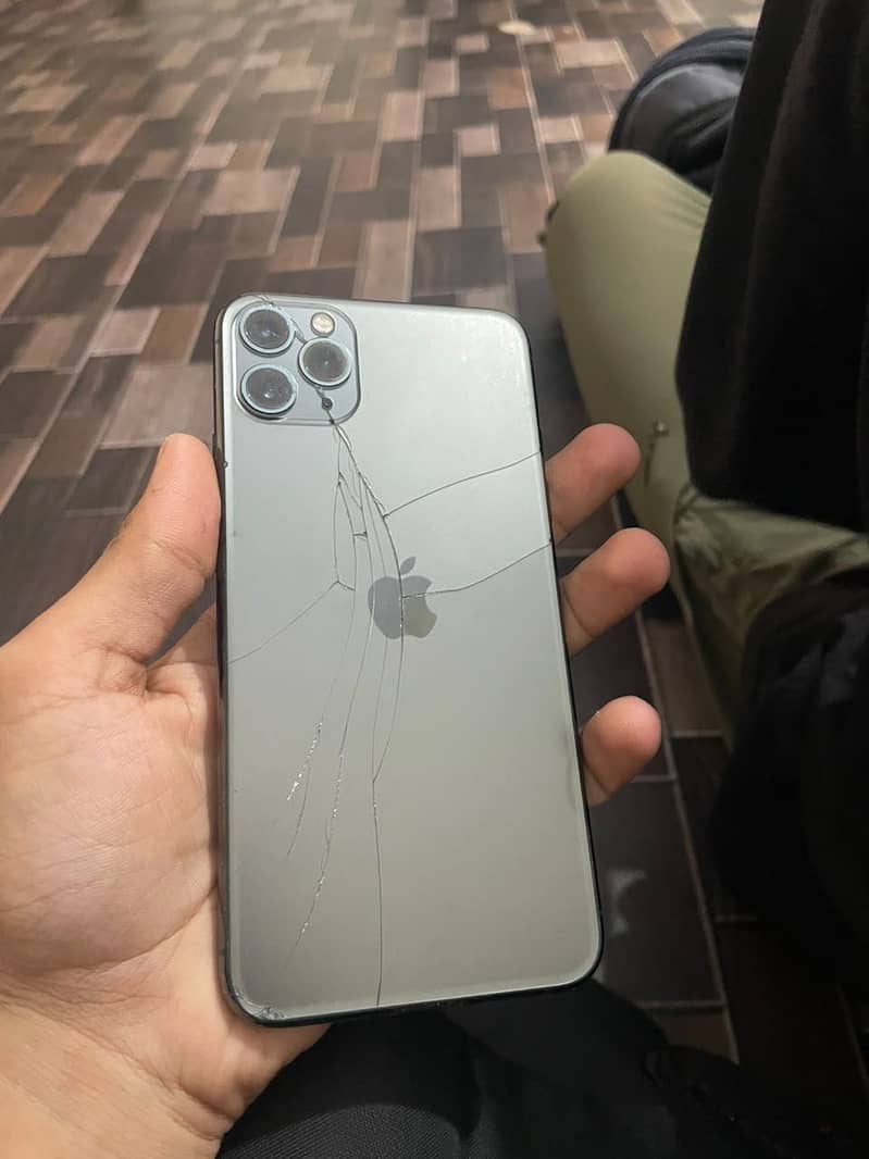 Apple iPhone 11 Pro Max 1