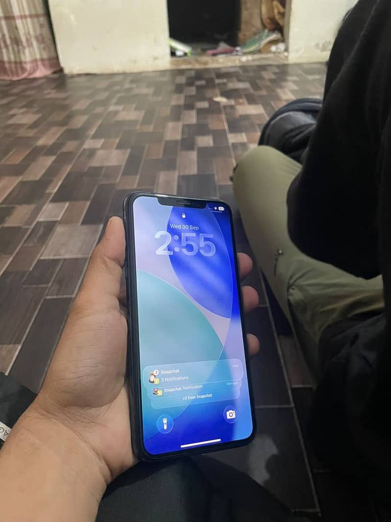 Apple iPhone 11 Pro Max 5