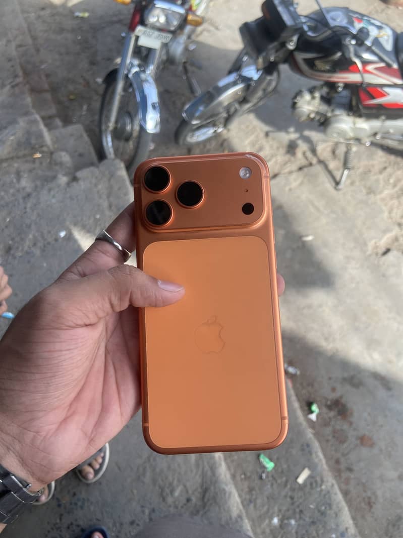 Apple iPhone 17 Pro Max 1