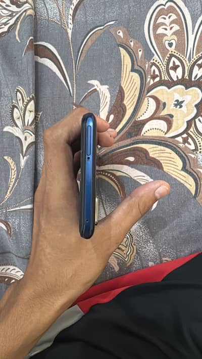 Vivo Y53s with box