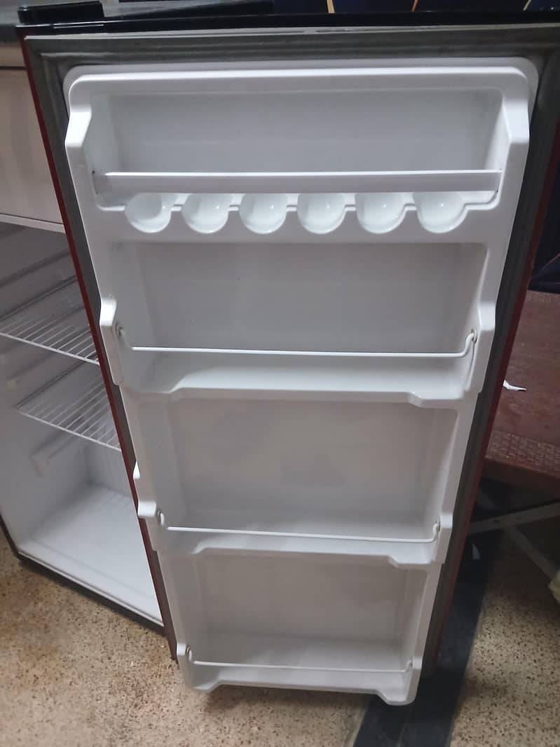 dawlance fridge 1