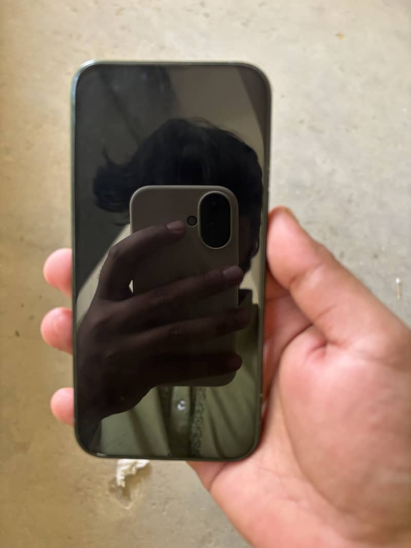 Apple iPhone 13 5