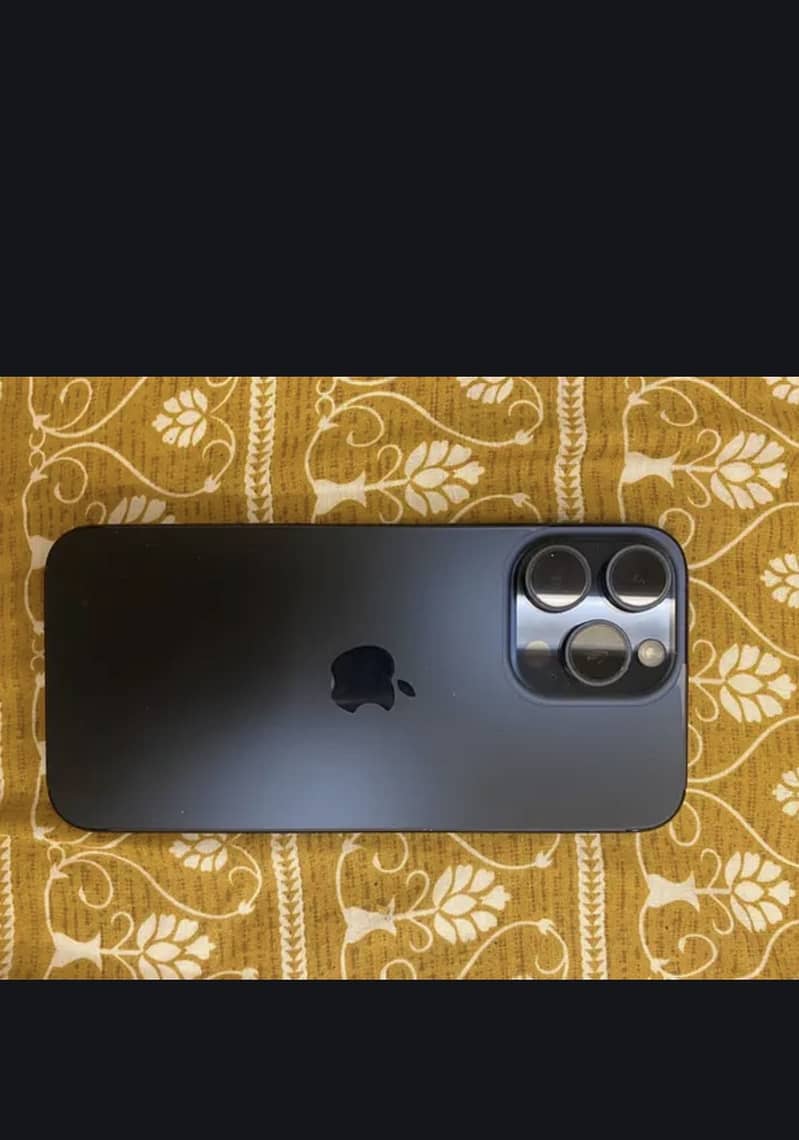 Apple iPhone 15 Pro Max 3