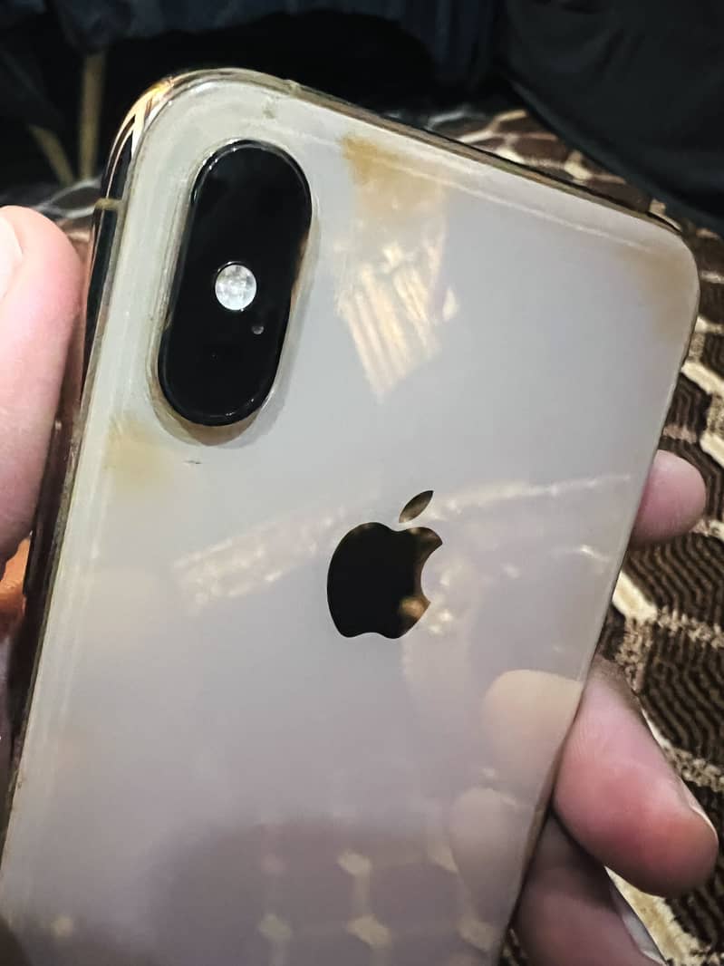 Apple iPhone XS 7