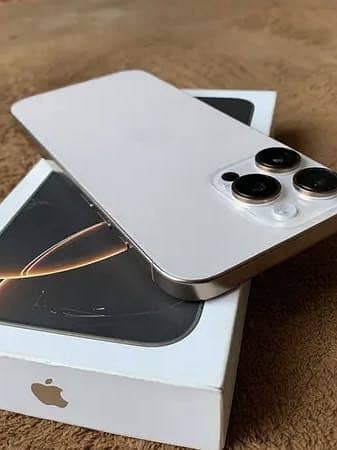 Apple iPhone 16 Pro Max 0
