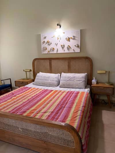 Daily Basis Apartment & Rooms Per day Perweek Short stay Available in E-11 Islamabad