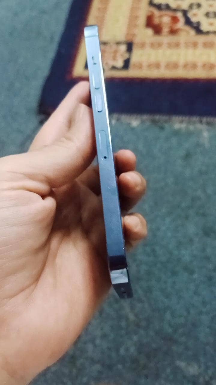 Apple iPhone 13 Pro 2